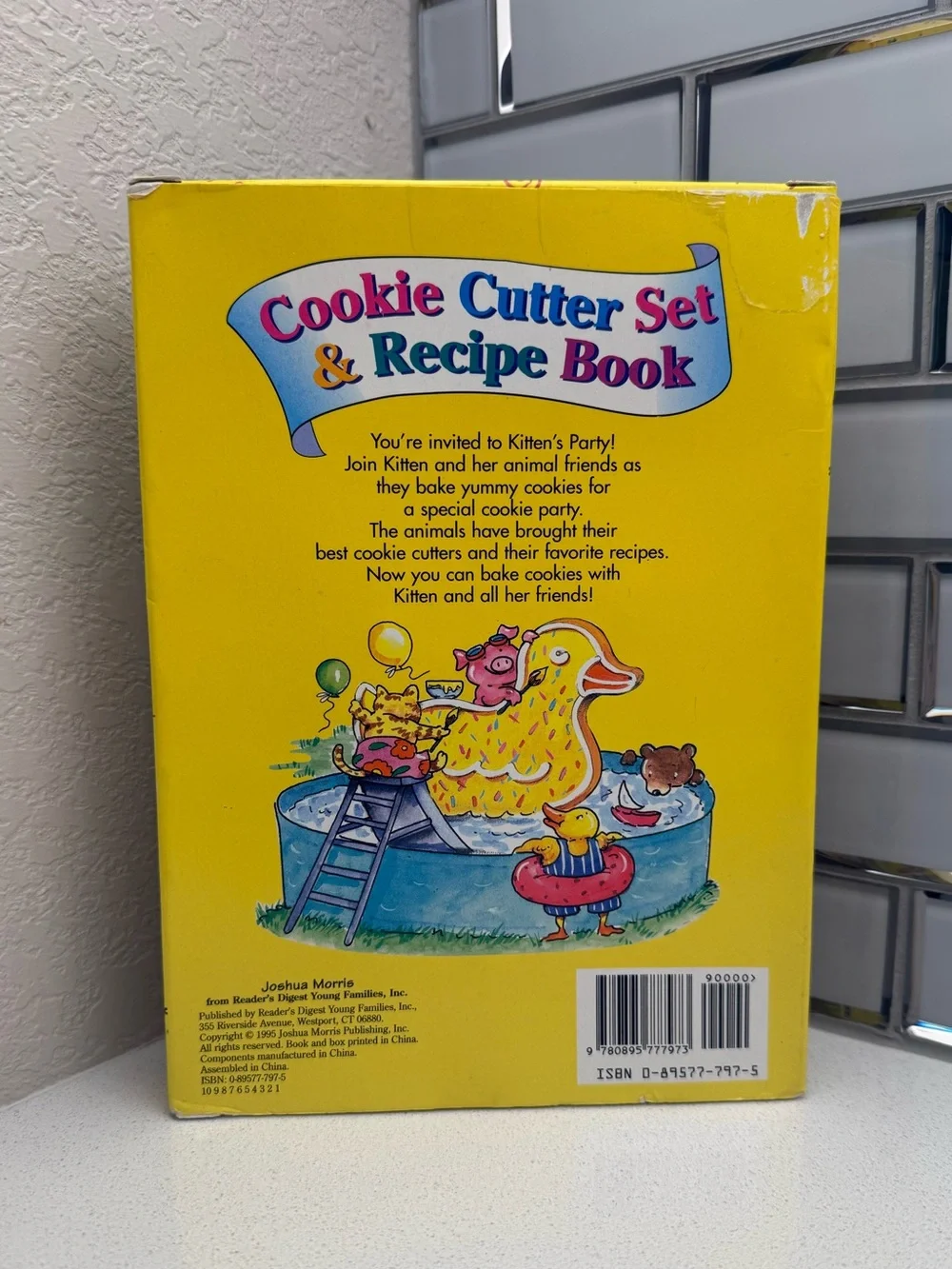 Vintage 90s Children's Cookie Cutter Set & Recipe Book Kitten's Cookie Party